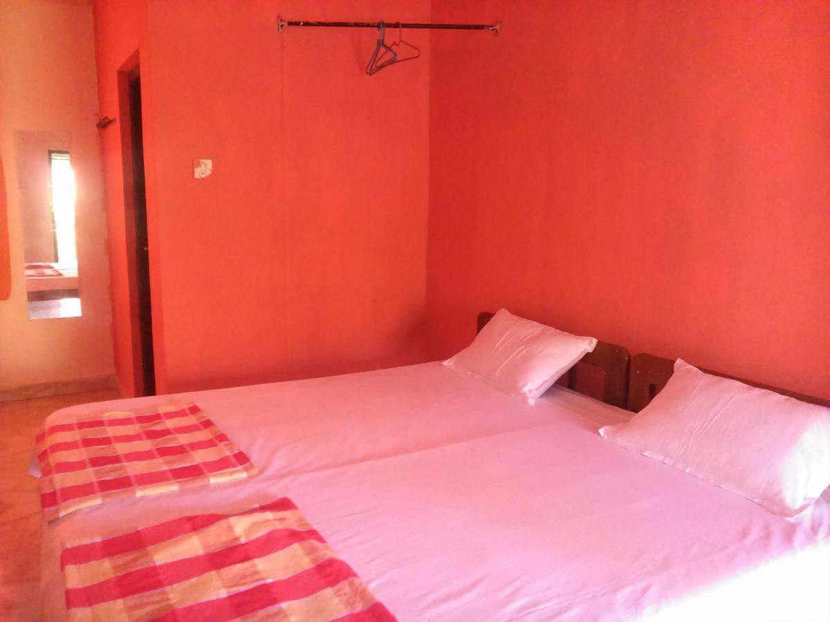 La Blanche Guest House Calangute Room photo